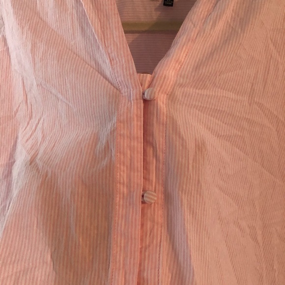 🛍 SALE 3x$30! NYDJ Top like new! - Picture 2 of 5